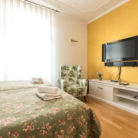 Apartament Devana 2 *